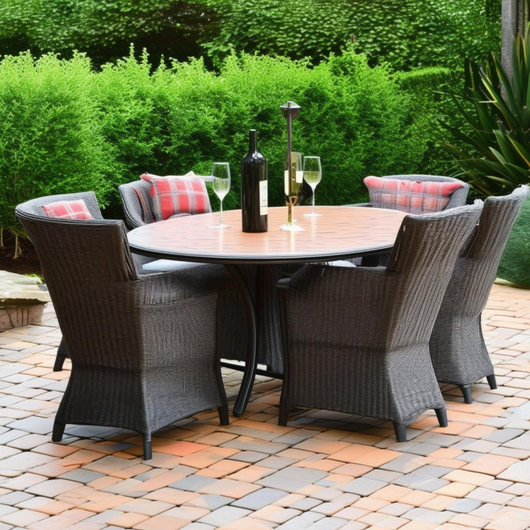 Al Fresco Dining Delight: Upgrade Your Outdoor Space with a Stylish Patio Set