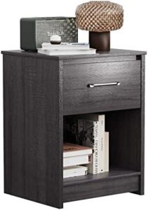 Chic Nightstands Combining Style and Functionality